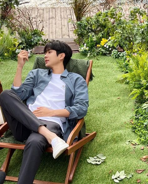 managemenet soop ig update 020322 Choi Woo Shik, Woo Shik, Korean Couple Photoshoot, Song Kang Ho, Korean Male Actors, Kim Min Gyu, App Pictures, Best Kisses, Korean Couple