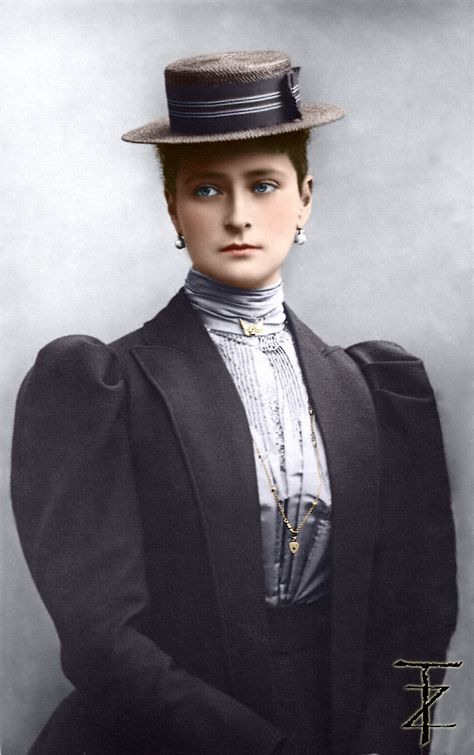 Princess Alix of Hesse (Empress Alexandra Feodorovna) More Alexander Palace, Familia Romanov, Maria Feodorovna, Greek Royal Family, Nicolas Ii, Grand Duchess Olga, House Of Romanov, The Romanov Family, Alexandra Feodorovna