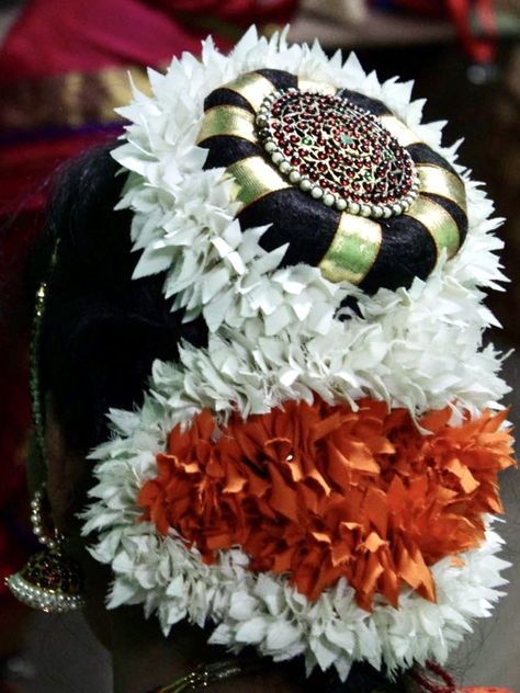 #bharatanatyam #motivation indiandance #hairstyles #artofinstagram #redandwhite #flowers #suryanatyalaya #travelwitsurya Bharathanatyam Hairstyle, Bharatnatyam Hairstyle, Bharatanatyam Hairstyle, Bharatnatyam Makeup, Bharatanatyam Makeup, Bharatnatyam Dance, Tamil Culture, Bharatanatyam Costume, Bharatanatyam Dancer