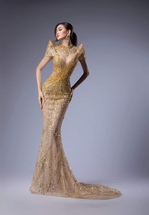 Miss Universe Dresses, Modern Filipiniana Gown, Miss Universe Gowns, Evening Dress Outfit, Modern Filipiniana Dress, High Fashion Poses, Gold Lehenga, Filipiniana Dress, Fashion Model Poses