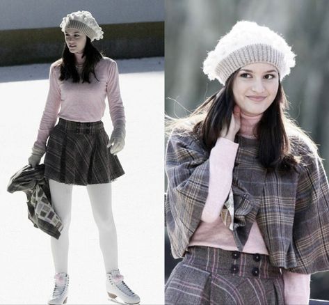 Snow Skating, Go Piss Girl, Blair Waldorf Gossip Girl, Pink Winter, Blair Waldorf, Gossip Girl, It Girl, Skating, Winter Hats