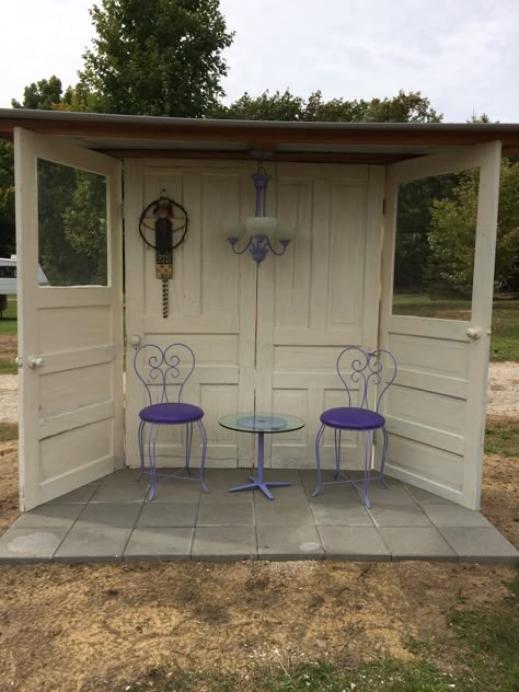 Shed Made Out Of Doors, Shed Made From Old Doors, Old Door Garden Ideas, Door Garden Ideas, Repainted Chairs, Old Door Projects, Garden Sitting Areas, Amazing Craft Ideas, Backyard Seating Area