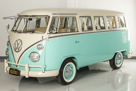 Vw Kombi Van, Volkswagon Van, Vans Vintage, Volkswagen Minibus, Vw Bus T1, Volkswagen Vans, Volkswagen Van, Vw Vans, Van For Sale