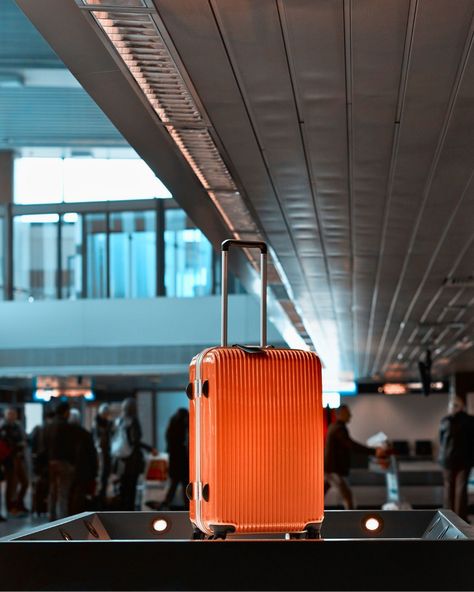 Ever had that sinking feeling when you can't find your luggage at baggage claim? 😖 I know I have! That's why I always travel with Apple AirTags now. These little lifesavers have taken so much stress out of flying! Anyone else an AirTag fan? Or do you have other travel tech you swear by? Let's share tips below! 👇 #smarttravel #traveltips #travelsmarter #AppleAirTags #travelgear #travelaccessories #luggage #lostluggage #adventure #peaceofmind…… Apple Airtags, Airport Luggage, Flight Centre, Device Storage, Lost Luggage, Bra Image, Baggage Claim, Travel Tech, Brand Campaign