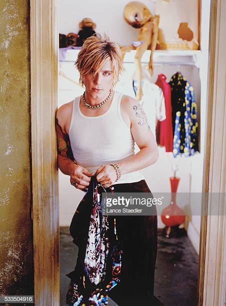 Johnny Rzeznik 90s, Johnny Reznick, Johnny Rzeznik, John Rzeznik, Austin Carlile, Memphis May Fire, Chris Tomlin, Goo Goo Dolls, Clip Board