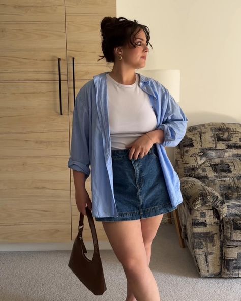 Midsize Everyday Outfits, Summer Outfit Ideas Midsize, Short Midsize Fashion, Midsize European Summer Outfits, Spring Outfits 2024 Midsize, Outfit Inspirations Midsize, Fashion Midsize Women, Midsize Outfits Summer 2024, Size 12 Summer Outfits