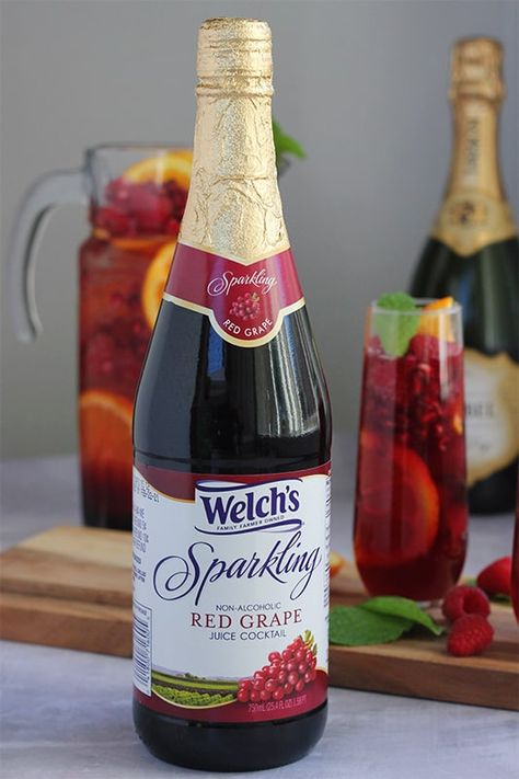 Grape Juice Drinks, Grape Juice Recipe, Christmas Drinks Nonalcoholic, Sparkling Grape Juice, Holiday Punch Recipe, Sparkling Juice, Christmas Punch Recipes, Peach Sangria, Punch Drinks