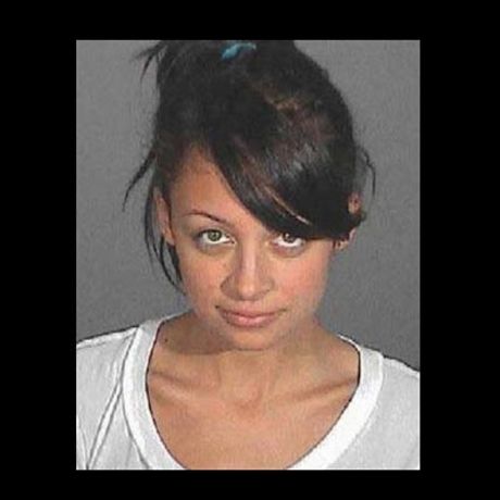 Celeb Mugshots, Famous Mugshots, Vintage Mugshots, Yasmine Bleeth, Funny Mugshots, Paris Hilton And Nicole Richie, Nicole Ritchie, Celebrity Mugshots, Paris And Nicole