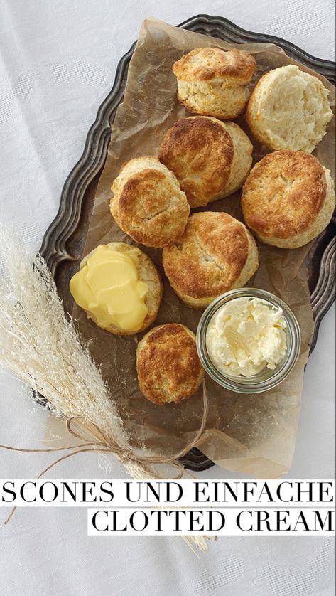 Scones Clotted Cream, Scones And Clotted Cream, Uk Recipes, Cream Scones, Vegan Christmas, Clotted Cream, English Food, British Food, Lemon Curd