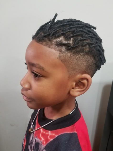 Boys with faded dread locs Boys Dreads Hairstyles, Twist Hair Men, Hairstyles Locs, Black Boys Haircuts, Cool Boys Haircuts, Braids For Boys, Dreadlock Hairstyles For Men, Short Locs Hairstyles, Starter Locs