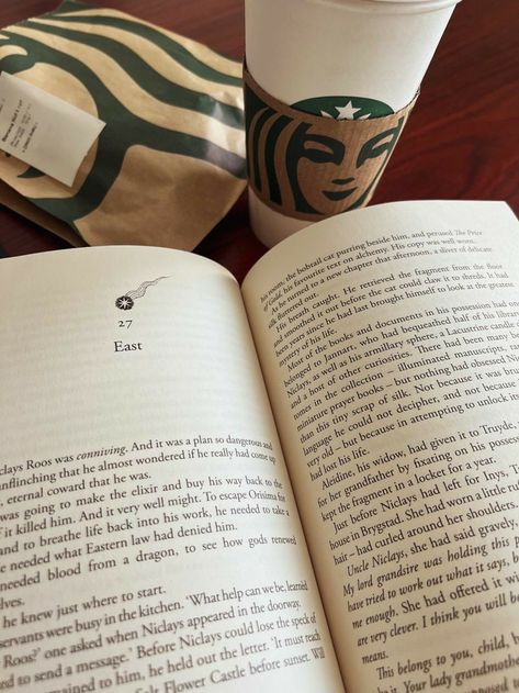 Book With Coffee, Coffee From Starbucks, Foto Inspo, Books And Coffee, Book Cafe, Book Annotation, Study Aesthetic, Aesthetic Photos, I Love Reading