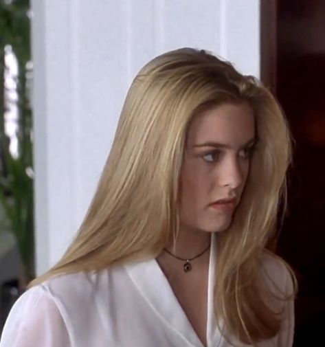 Cher Horowitz Haircut, Cher Haircut, Cher Clueless Hair, Cher Horowitz Hair, Cher Hair, Clueless Cher, Clueless 1995, 90s Icons, Cher Clueless