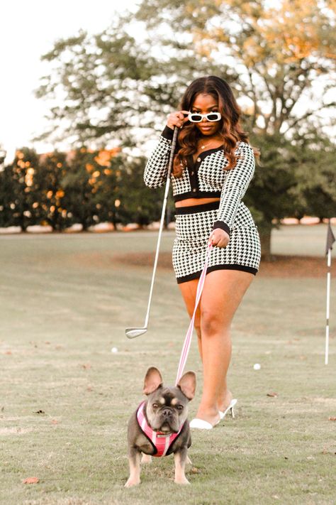 Golf Birthday Photoshoot, Frenchie Photoshoot Ideas, Frenchie Photoshoot, Golf Course Photoshoot, Birthday Ideas Black, Photoshoot Birthday Ideas, Photo Shoot Pose Ideas, Photoshoot Fits, Dog Birthday Photoshoot