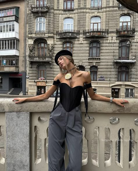 Ivano Frankivsk, Ny Outfits, Instagram Paris, Corset Fashion, Paris Outfits, Europe Fashion, Insta Inspo, Moda Vintage, Looks Style