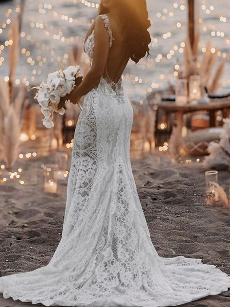 Cheap V-neck Dresses With Built-in Bra, Hailey Paige Wedding Dress 2022, Rouched Back Wedding Dress, No Back Wedding Dress, Wedding Dresses For The Beach, Wedding Dresses For Beach Weddings, Boho Mermaid Wedding Dress, Romantic Boho Wedding Dress, Wedding Dresses Mermaid Trumpet