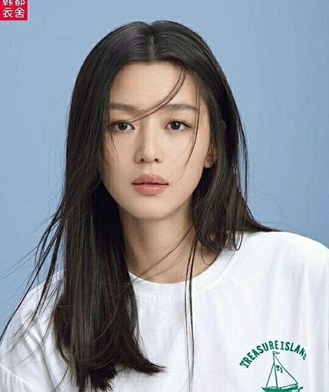 Happy 36th birthday to the lovely actress Jun Ji Hyun (a.k.a: Gianna Jun) (Born: Wang Ji Hyun).  She rose to fame for her role as The Girl in the romantic comedy "My Sassy Girl" (2001), one of the highest-grossing Korean comedies of all time. Other notable films include "Il Mare" (2000), "Windstruck" (2004), "The Thieves" (2012), "The Berlin File" (2013) and "Assassination" (2015). Jun Ji Hyun, Ji Hyun, Jung So Min, Kim Woo Bin, Song Hye Kyo, Asian Celebrities, Jason Momoa, Korean Actresses, Korean Celebrities