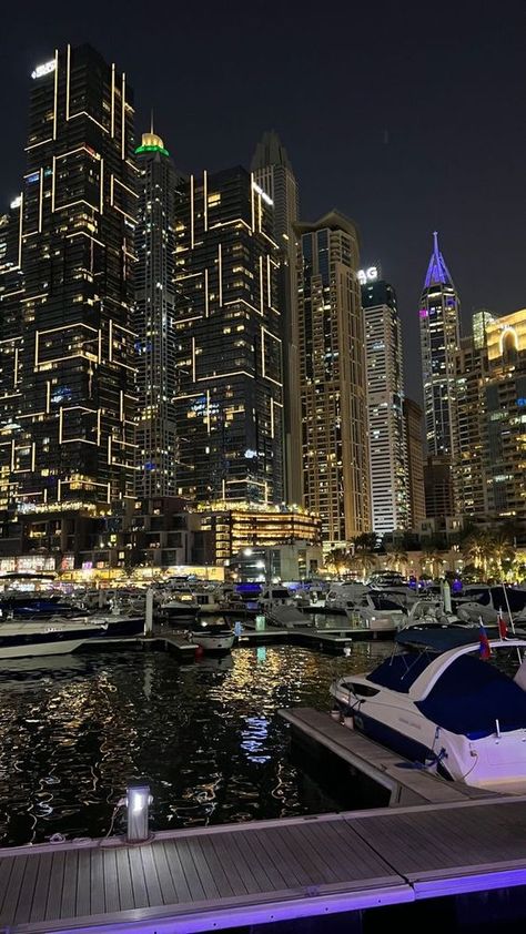 Pretty Views Night, Aminacore Aesthetic, City Night Aesthetic, City View Night, Dubai Aesthetic, Tall Buildings, Night Scenery, Pretty Landscapes, City Vibe