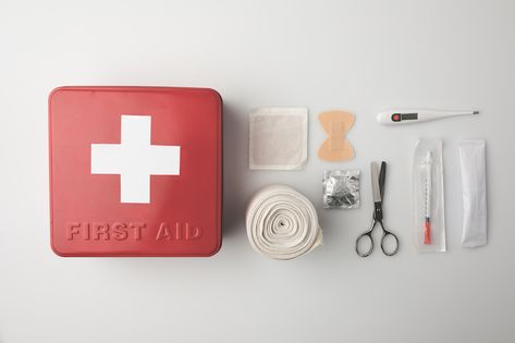 First Aid Kit Checklist, Best Sleeping Bag, Basic First Aid, Mess Kit, Waterproof Matches, Survival Bag, Medical Kit, Survival Mode, Survival Food