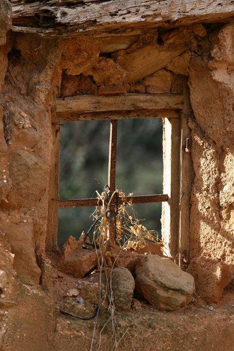 Beautiful Windows, Old Windows, Window View, Old Doors, Window Boxes, Through The Window, Beautiful Doors, Abandoned Houses, Abandoned Places