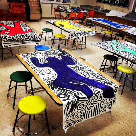 Elementary Art Lessons, معرض فني, Classe D'art, Group Art Projects, Keith Haring Art, Haring Art, Collaborative Art Projects, Middle School Art Projects, 3rd Grade Art