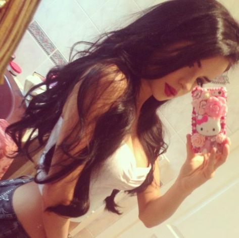 Ivana Santacruz, Tumblr Girly Aesthetic 2013, 2010s Aesthetic, Demi Rose, Foto Ideas Instagram, Dream Hair, 가을 패션, Cute Selfie Ideas, Pretty Selfies