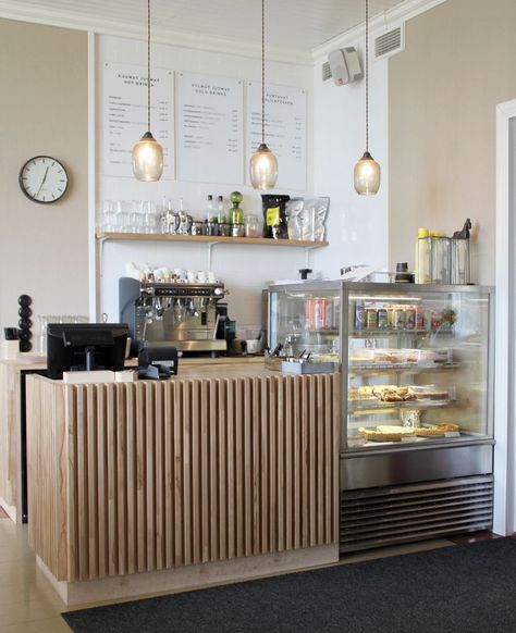 Cake Shop Design, Coffee Shop Counter, Cafe Counter, Bakery Shop Design, Bakery Interior, Small Coffee Shop, Bakery Design Interior, Small Cafe Design, Coffee Shop Interior Design