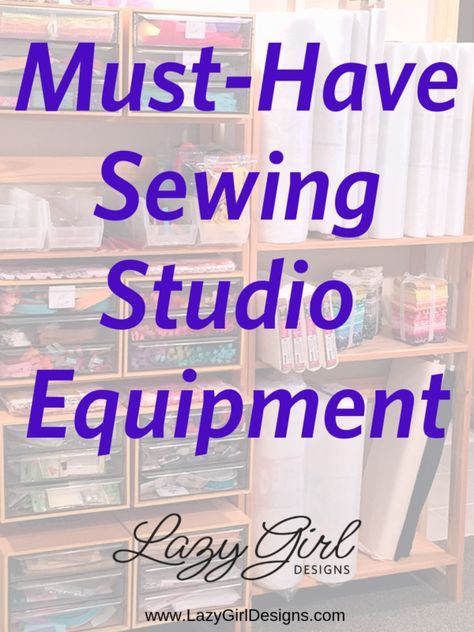 Sewing Studio Organization, Sewing Tools Storage, Small Sewing Rooms, Sewing Room Furniture, Sewing Chair, Sewing Room Inspiration, Sewing Room Storage, Sewing Spaces, Quilt Studio