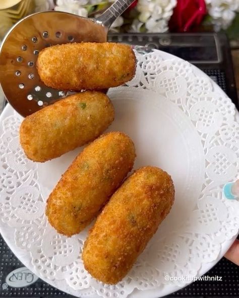 Easy Bread Rolls, Easy Bread Roll Recipe, Water Bread, Potato Rolls Recipe, Bread Crumbs Recipe, Potato Cutlets, Bread Rolls Recipe, Jeera Rice, Cutlets Recipes