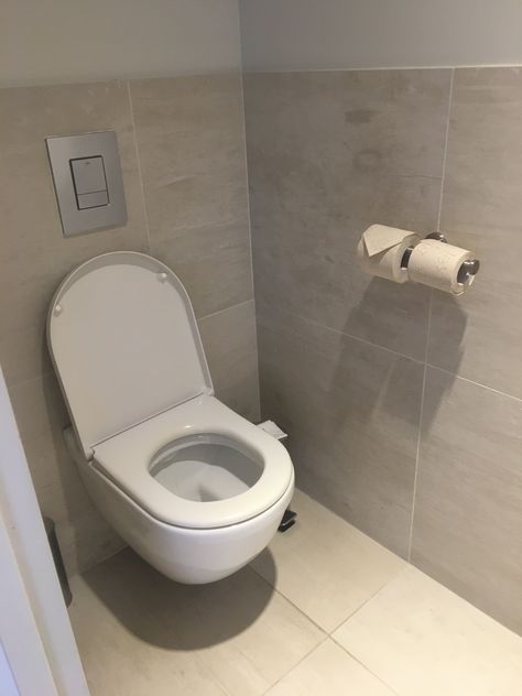 Small Toilet Design, Klein Toilet, Small Downstairs Toilet, Bathroom Under Stairs, Toilet And Bathroom Design, Cheap Bathroom Remodel, Toilet Room Decor, Shower Over Bath, Small Toilet Room