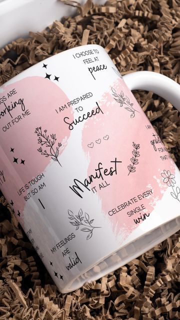 Love Mug Design, Mug Printing Ideas Design, Cute Mug Designs Ideas, Creative Mug Designs, Mug Cricut Ideas, Mug Design Ideas Creative, Mug Ideas Design, Cup Designs Ideas, Coffee Mug Design Ideas