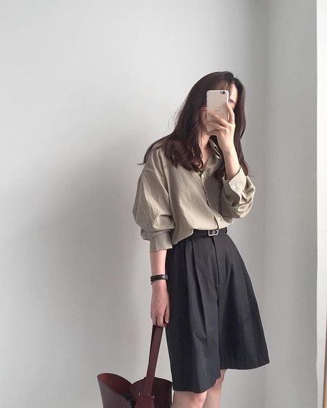 Japanese Woman Style Outfits, Japanese Fashion Summer Casual, Japanese Simple Outfit, Japanese Style Outfits Casual, Summer Outfit Japanese, Japanese Outfits Casual Summer, Japanese Summer Outfits Women, Japanese Fashion Women Summer, Japanese Womens Fashion Casual