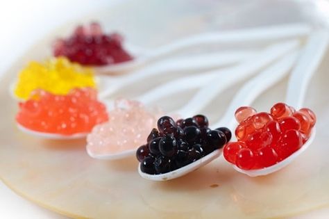 Christine Le Tennier flavor pearls; no bigger picture Balsamic Pearls, Molecular Gastronomy Recipes, Caviar Recipes, Fruit Puree, Molecular Gastronomy, Beautiful Desserts, Fruit Flavored, Creative Food, Recipe Using