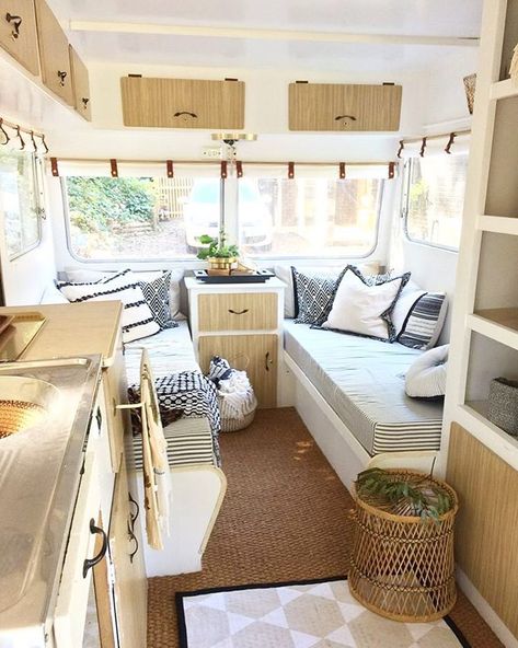 There’s lots of different sleeping set ups for caravans, but Mrs Schmick has the original two singles at this end and the dining area that… Vintage Caravan Interiors, Caravan Vintage, Small Camper, Caravan Decor, Camping Vintage, Caravan Makeover, Caravan Renovation, Retro Caravan, Caravan Interior