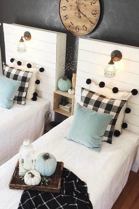 Use buffalo check to create a warm and cozy feeling in your home during the fall and winter months. It is the perfect modern farmhouse decor. Farmhouse Style Bedroom Decor, Modern Farmhouse Style Bedroom, Farmhouse Bedroom Decor Ideas, Farmhouse Style Bedrooms, Interior Design Minimalist, Twin Beds, Farmhouse Bedroom Decor, Black And White Decor, Spare Bedroom