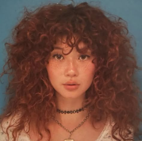 Curly Ginger Hair, The Wet Look, Hairstyle Easy, Red Curly Hair, Hair With Bangs, Curly Hair Inspiration, Curly Hair With Bangs, Dye My Hair, Hair Reference