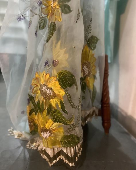 Sunflowers and mulberries 🌻 for Haldi 😍 My client Shreya connected with us through instagram and asked us to create exclusive design for her Haldi saree. Sunflowers bunches have been done with hand embroidered zari work as well as various elements like pearls, sequins etc 😌🌼 Absolutely lovedd the outcome of this beautiful creation 😍 Can’t wait for her pictures 💓 #reels #reelkarofeelkaro #reelitfeelit #reelinstagram #trending #trendingreels #crafttales #handpainted #saree #haldisaree #haldi... Sketch Techniques, Haldi Saree, Flowers Sketch, Her Pictures, Embroidered Saree, Zari Work, Waiting For Her, Blouse Design, Exclusive Designs