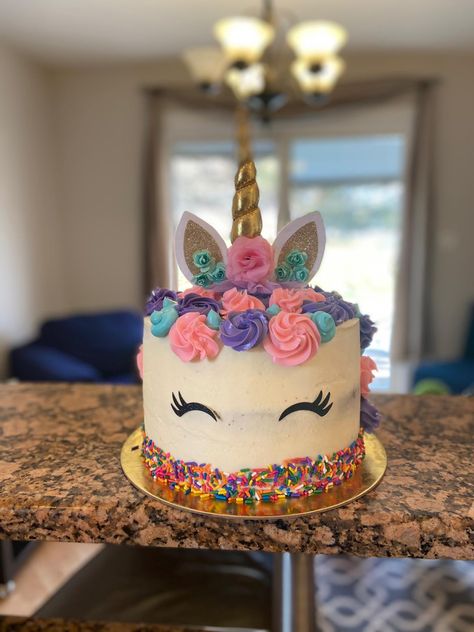 Buttercream Unicorn Birthday Cake, Unicorn Cake With Sprinkles, Unicorn Cake With Flowers, Unicorn Sprinkle Cake, Unicorn Shaped Cake, Chocolate Unicorn Cake, Small Unicorn Cake, Unicorn Cake Buttercream, Simple Unicorn Cake