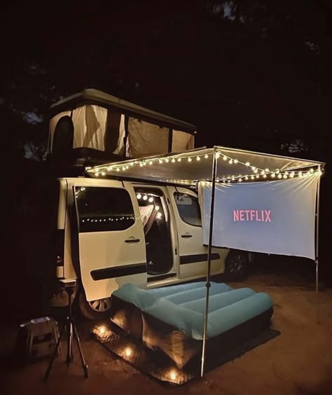 Tenda Camping, Travel Camper, Bus Living, Kombi Home, Campervan Life, Van Life Diy, Bus Life, Campervan Interior, Camper Makeover