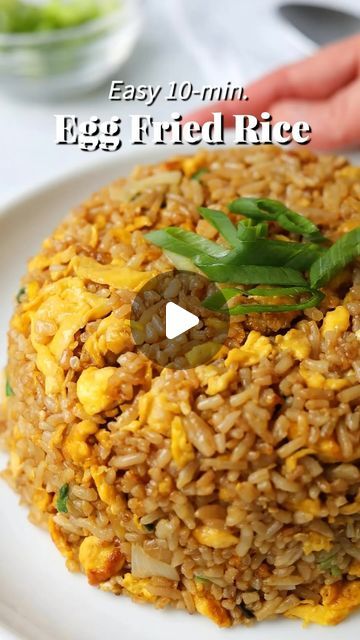 Fried Rice With Minute Rice, How To Make Fried Rice, Asian Rice Recipes, Egg Fried Rice Recipe Easy, Plain Fried Rice, Gluten Free Fried Rice, Fried Rice Recipe Video, Fast Family Meals, Best Fried Rice Recipe