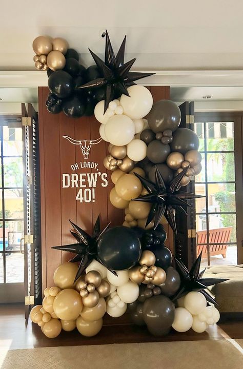 Mens 32 Birthday Party Ideas, Balloon Garland 50th Birthday, Black Brown Birthday Decor, Men 45 Birthday Party Ideas, Men’s Party Ideas, Cowboy 50th Birthday For Men, 50th Birthday Party Decor For Men, Mens 60th Birthday Party Decorations, Men Birthday Party Themes