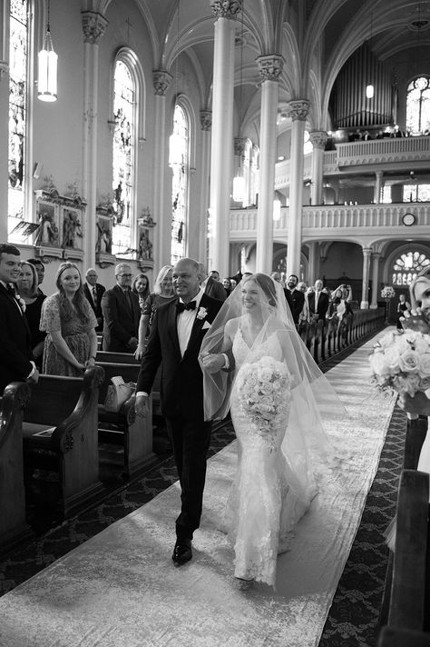 Bride and father walking down aisle church wedding Everlie & Co. #luxurywedding #everlieco #bride Bride And Father Walking Down The Aisle, Father Walking Bride Down Aisle, Walking Down The Aisle Photos, Wedding Church Aisle, Bride And Father, Church Aisle, Church Wedding Ceremony, Wedding Hotel, Wedding Picture Poses