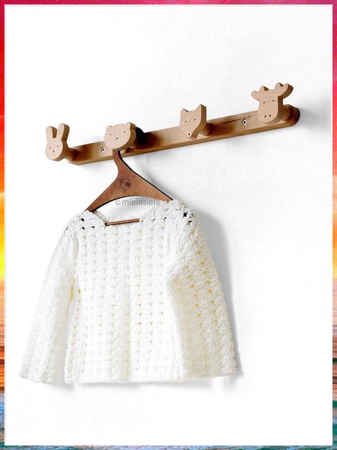 Looking for clever ways to organize your baby's wardrobe? Check out these 6 baby hangers ideas & tips that will help you keep everything in order. From cute designs to space-saving solutions, these baby hangers are a must-have for any nursery. Say goodbye to clutter and hello to organization with these creative baby hanger ideas! Toddler Coat Rack, Kids Coat Hooks, Kids Coat Rack, Kids Wall Hooks, Nursery Wall Hooks, Nature Themed Nursery, Dubai Hills, Forest Animal Nursery, Wall Hook Rack