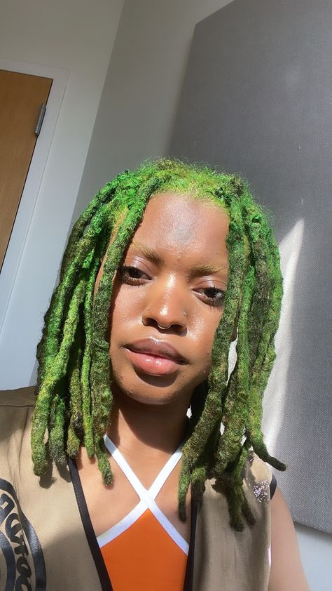 Dark Green Locs, Dread Women, Hear Styles, Green Locs, Dreadlock Inspiration, Dreadlock Ideas, Dreads Black Women, Green Dreads, Protective Style Braids