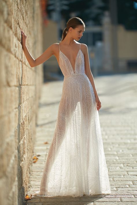 S/S Collection 2020 — http://emanuelbrides.com Boho Beach Wedding, Carpet Looks, Prom Dress Inspiration, Silky Dress, Gala Dresses, Best Wedding Dresses, Mom Dress, Wedding Dress Inspiration, Red Carpet Looks