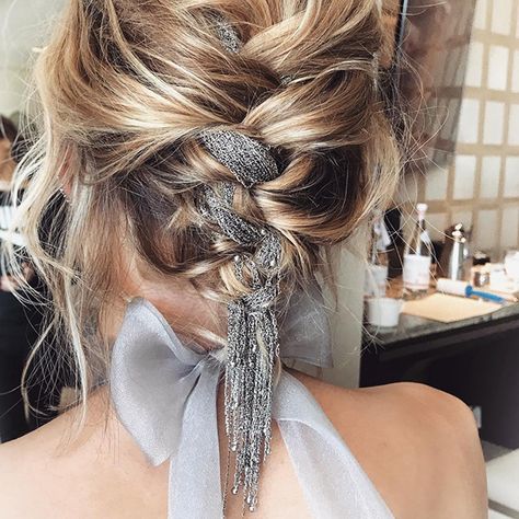 Vanessa Kirby - For this year's SAG Awards, celebrity hairstylist Adir Abergel wove a silver chain into The Crown actress' braided updo. The links dropped just below her neckline, mimicking the ends of her hair. Trendy We Fryzurach, Celebrity Hair Stylist, Trending Hairstyles, Braided Updo, Box Braids Hairstyles, Hair Dos, Marie Claire, Prom Hair, Hair Looks