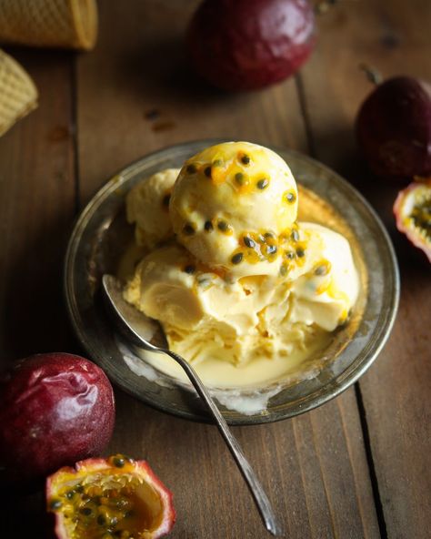 Passion Fruit Ice Cream Recipe, Passionfruit Dessert, Passion Fruit Ice Cream, Caribbean Countries, Baking Lessons, Gelato Recipe, Easy Ice Cream Recipe, Peach Ice Cream, Fruit Ice Cream