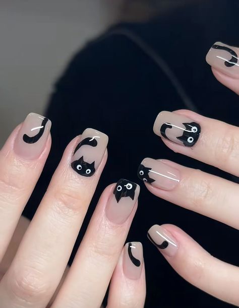 Raccoon Nails, Raccoon Makeup, Nail Cat, Cute Raccoon, Short Nail, Minimalist Nails, Cat Design, Short Nails, Cute Nails