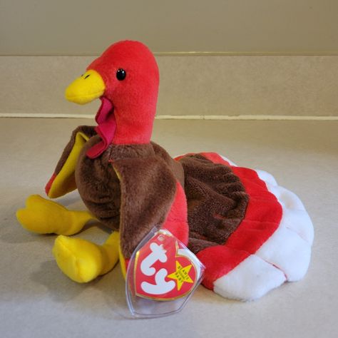 Mint Condition With Tag Protector Gobbles The Turkey Rare Early 1st Edition Style #4034 "Top 16 Most Valuable Beanie Babies In 2021. Gobbles, A Turkey, Was The Most Expensive Sale Of The Year. This Particular One Featured Multiple Errors, Including Spacing On The Tag, A Stamp On The Tag And A Circle 'R' Symbol In A Different Position Than Usual. Gobbles Was Released In 1997 And Retired In 1999." Errors: Birthrate 11-27-96 Not November 27, 1996 Oakbrook On Hang & Tush Tags Should Be 2 Words No Co Sell Beanie Babies, Most Expensive Beanie Babies, Vintage Baby Gear, Beanie Babies Value, Valuable Beanie Babies, Rare Beanie Babies, Fur Real Friends, Ty Plush, Original Beanie Babies