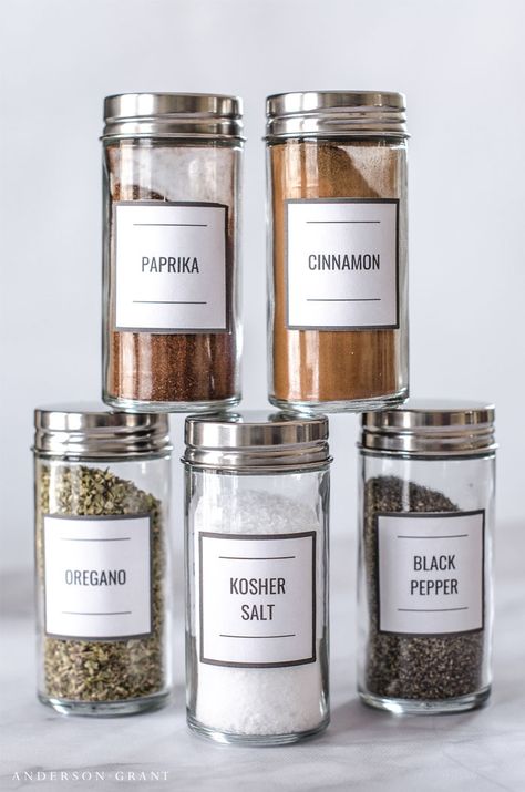 Download these modern spice jar labels and find out tips for organizing your spices.  |  www.andersonandgrant.com Kitchen Storage Organization Diy, Kitchen Pantry Labels, Herb Labels, Spices Packaging, Spice Jar Labels, Desain Pantry, Spice Labels, Kitchen Organisation, Diy Kitchen Storage