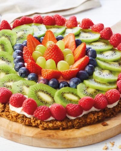 Fruit Pizza Granola Crust, Granola Crust, Pizza Sweet, Fruit Pizza Crust, Healthy Pudding, Aldi Recipes, Fruit Pizza Recipe, Breakfast Specials, Fresh Fruit Recipes